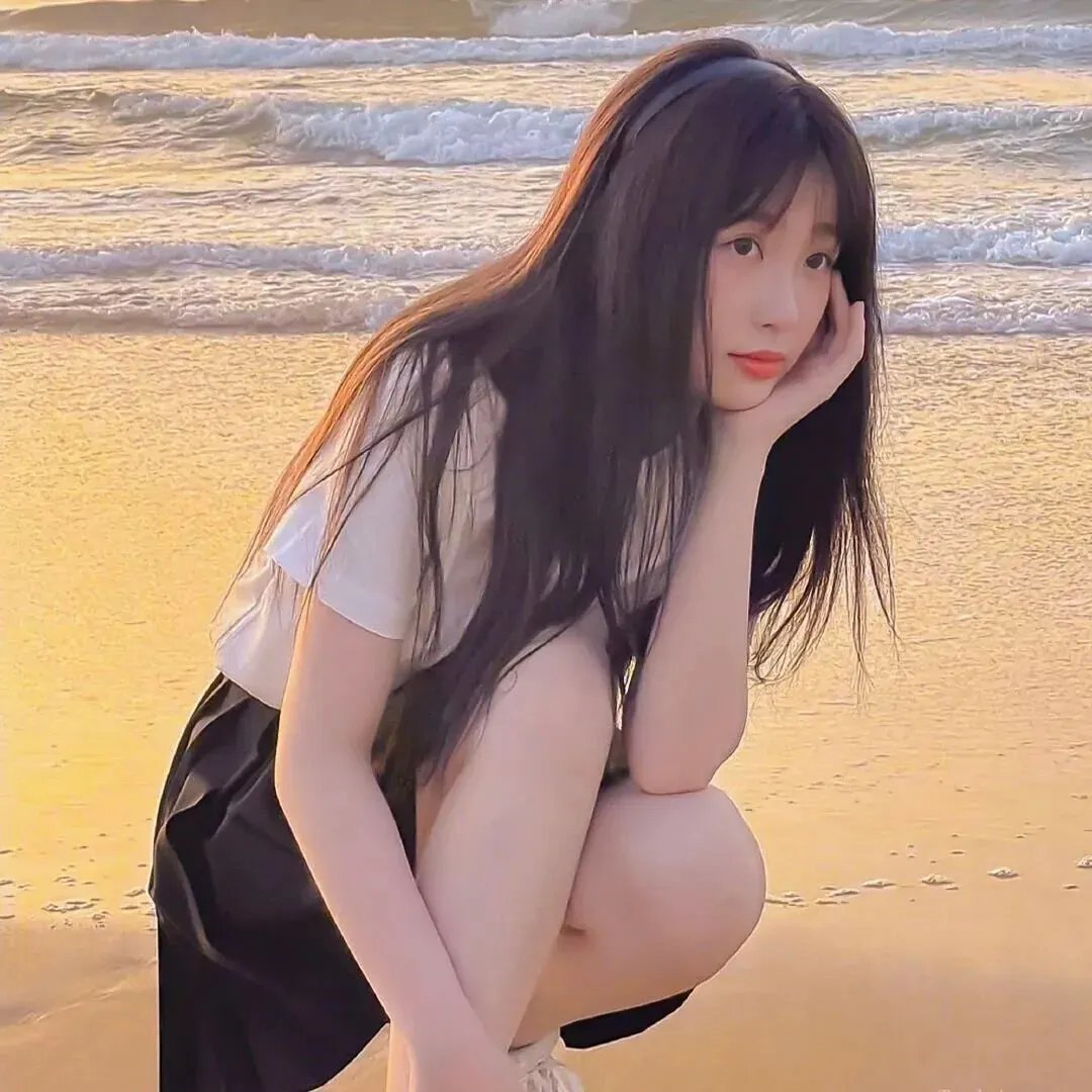 艳女新装